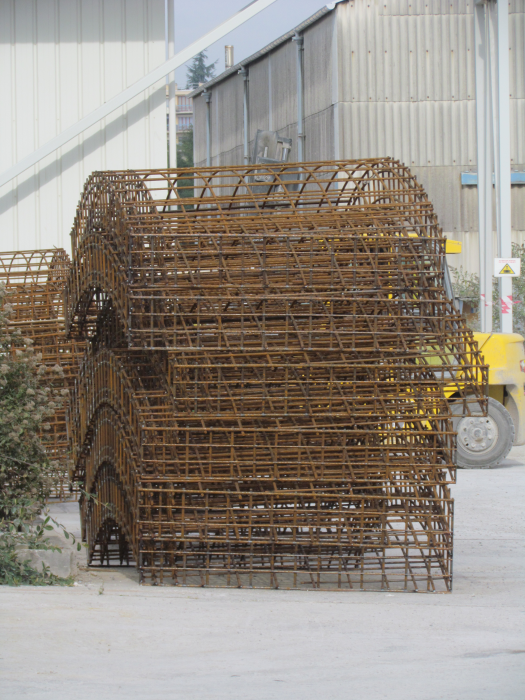 Cages d'armatures en cours de stockage