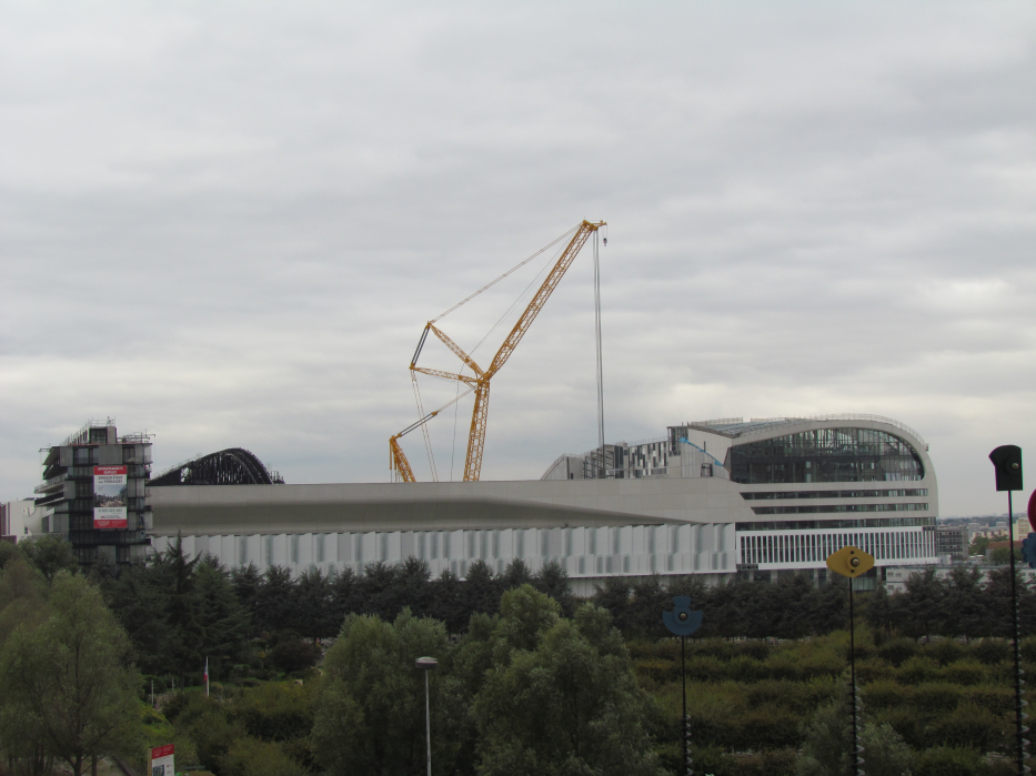 Le Stade, vu de la Grande Arche
