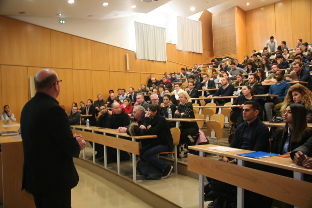 Présentation des entreprises aux étudiants