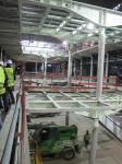 Vue de la structure niveaux métro, rue et quai